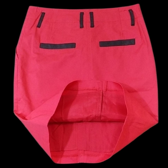 BCBG Paris~Size ~Hibiscus Pensil Woven Skirt NWT. - Picture 11 of 11